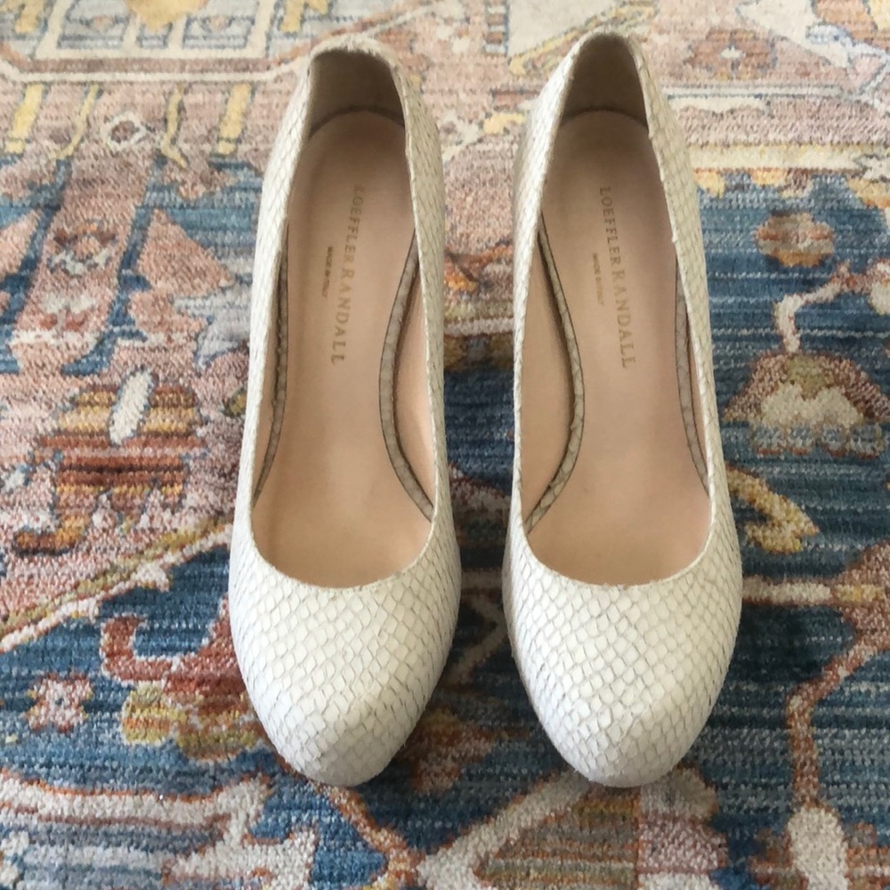 Loeffler Randall sz 8 heel